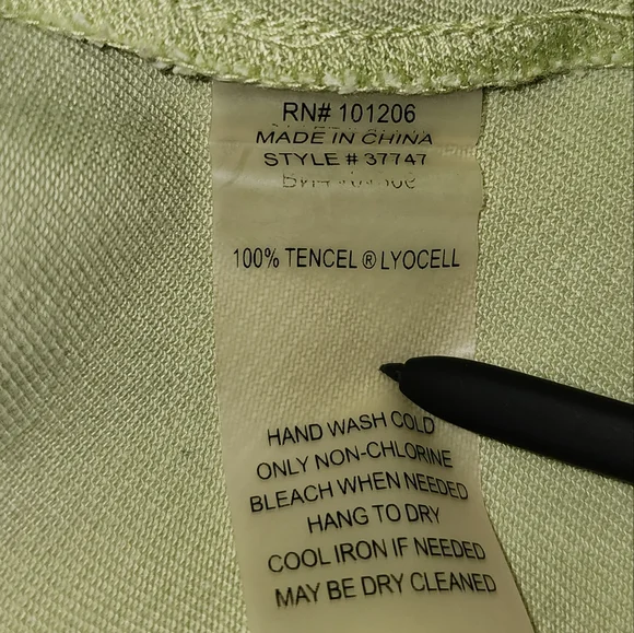 Soft Surroundings Tencel Margarita Green With Roll Tab Sleeves - Picture 6 of 8